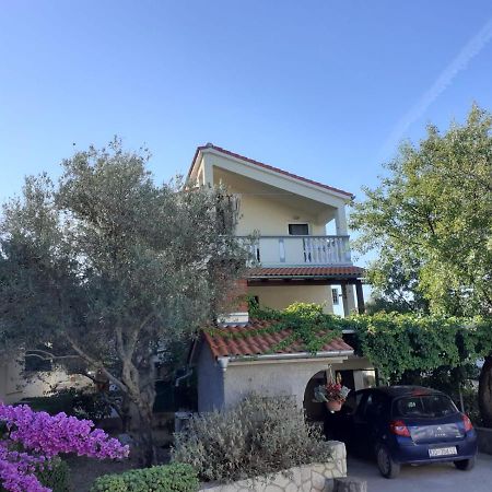 Apartmani Krpeta Pakostane Bagian luar foto