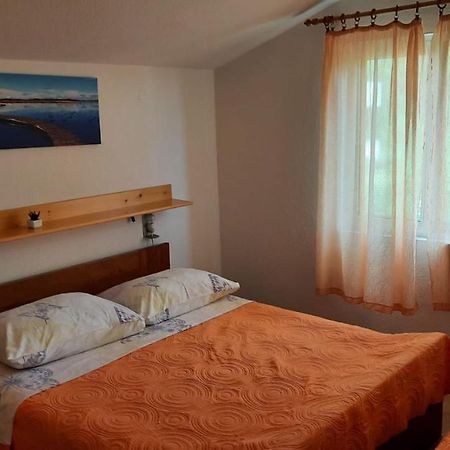 Apartmani Krpeta Pakostane Bagian luar foto