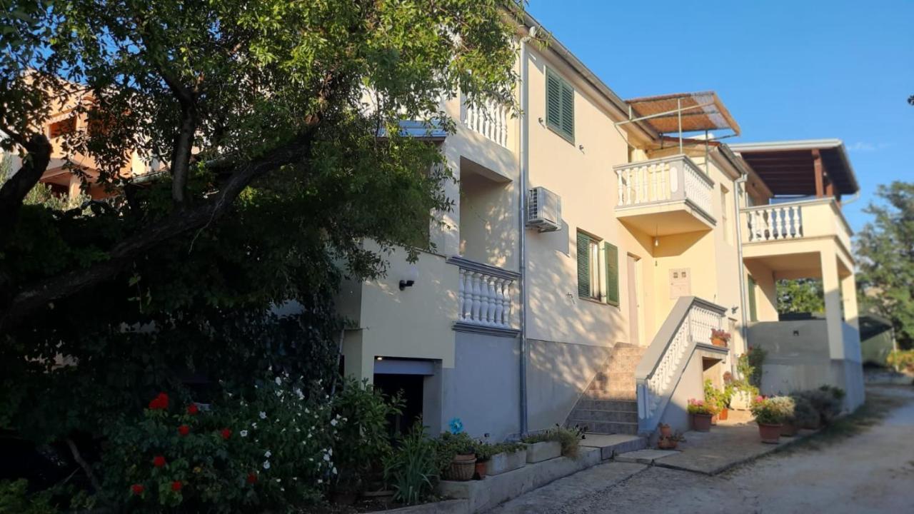 Apartmani Krpeta Pakostane Bagian luar foto