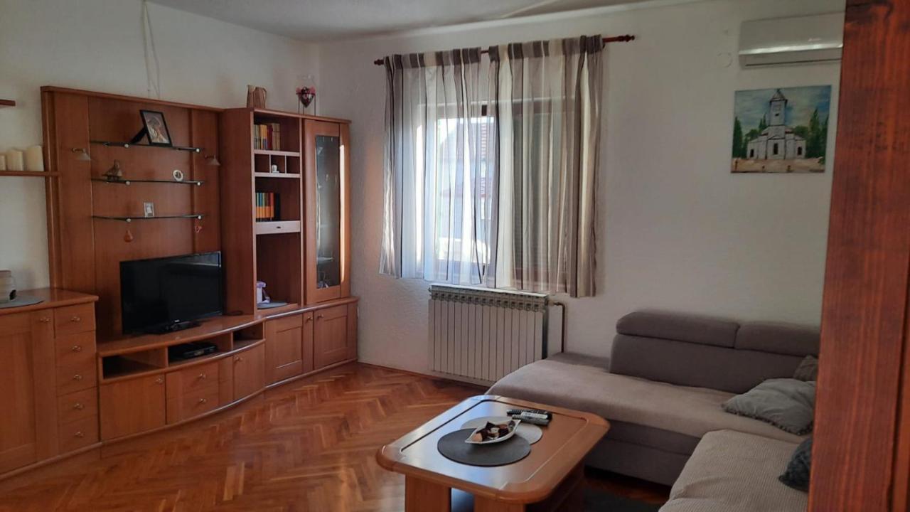 Apartmani Krpeta Pakostane Bagian luar foto