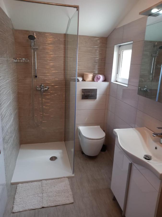 Apartmani Krpeta Pakostane Bagian luar foto