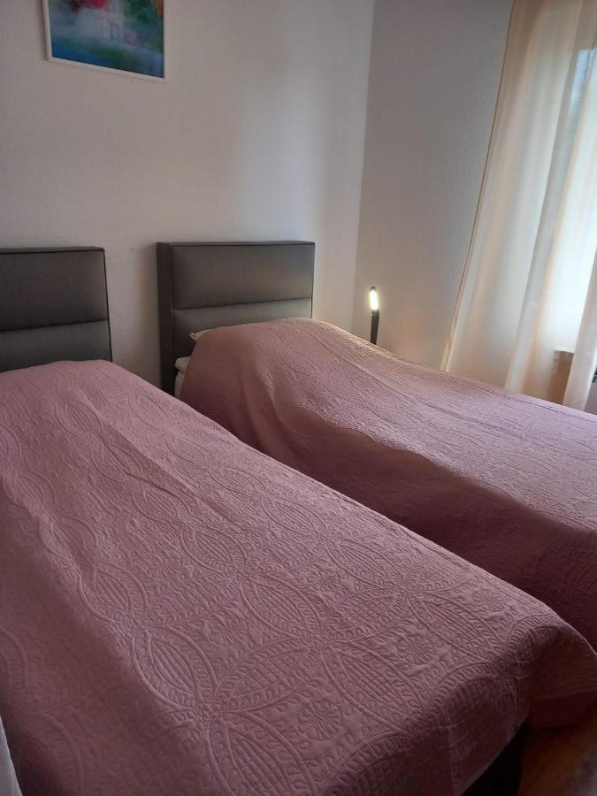 Apartmani Krpeta Pakostane Bagian luar foto